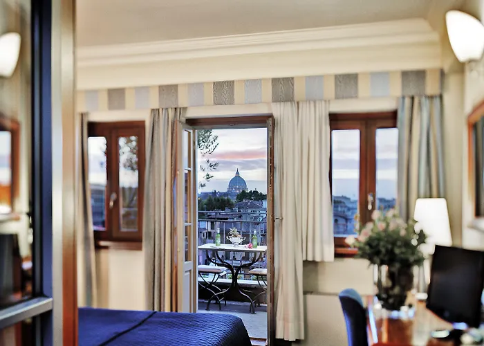 Ponte Sisto מלון 4*