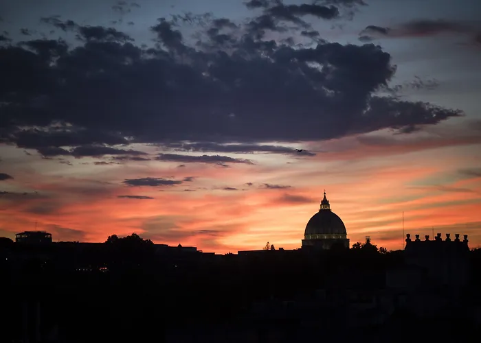 מלון Ponte Sisto 4*